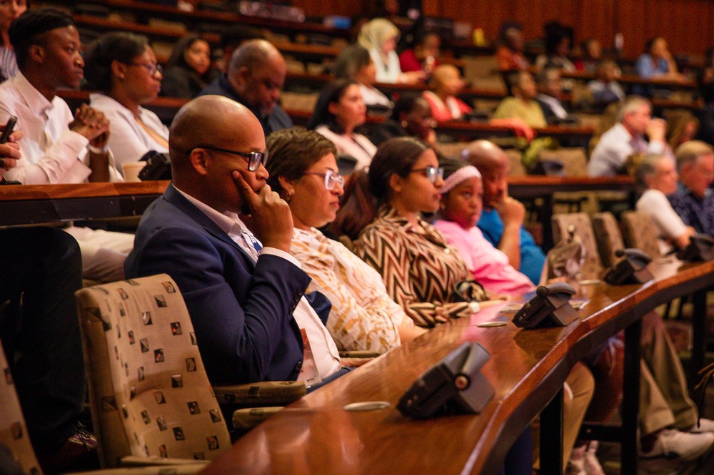 Delegates at the Quantum Computing Show Margins of the G20