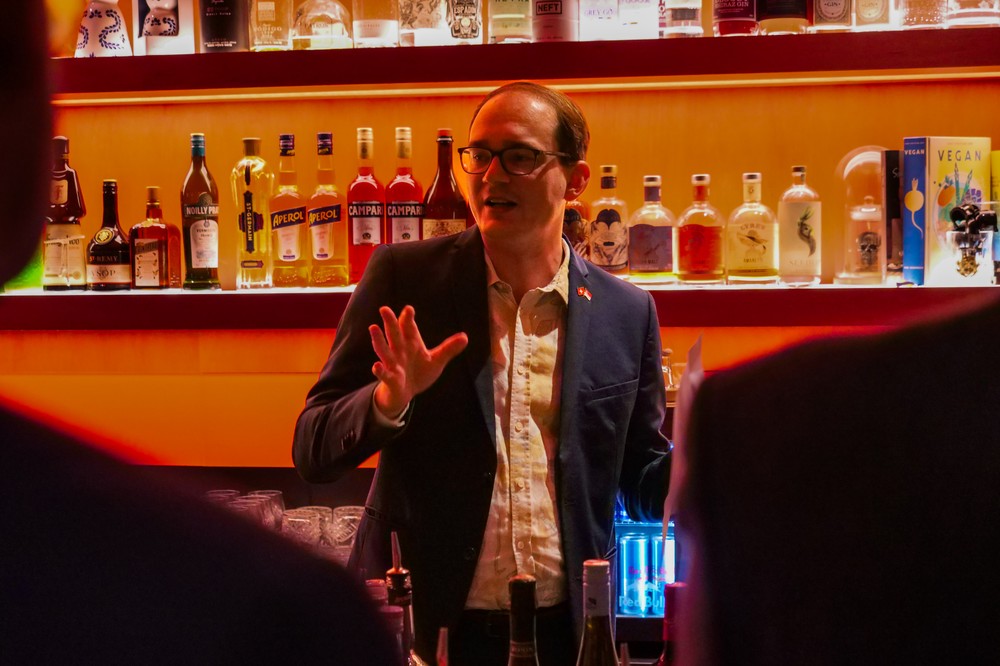 Science Counselor Joël Henri Brunner giving a speech at Swiss-Austrian networking evening