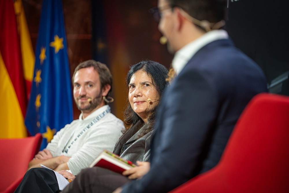 Pablo Lanillos & María V. Sanchez-Vives