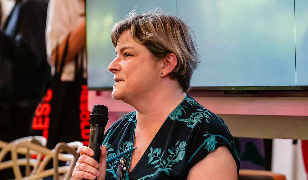 Géraldine Pflieger, from the University of Geneva, at a session at the Planetary Embassy during COP30 in Belém. Photo by Lorena Fadul