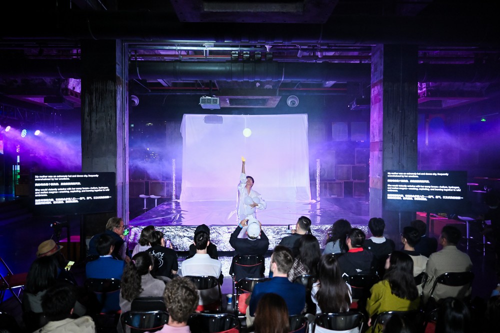 Climate Ring Shanghai, Artistic Performance "Clouds’ Memoir" by Black Void