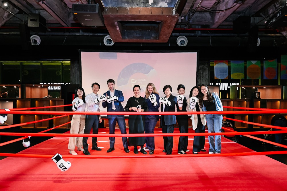 Swissnex in China team at the Climate Ring Shanghai. From left to right: Tingye Hu (Tia), Yitao Li, Philippe Roesle, Yiwen Sun (Cissy), Camille Burki, Sherry Hu, Langyuan Ma, Aijing Cao, Moyi Li