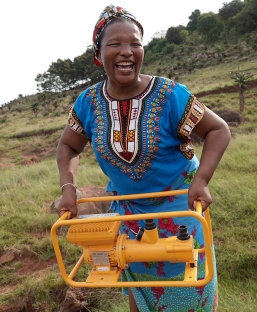 Political member Clir Noluthous Sifankqala from Qumanco village in the Eastern Cape with ENNOS solar-powered pump
