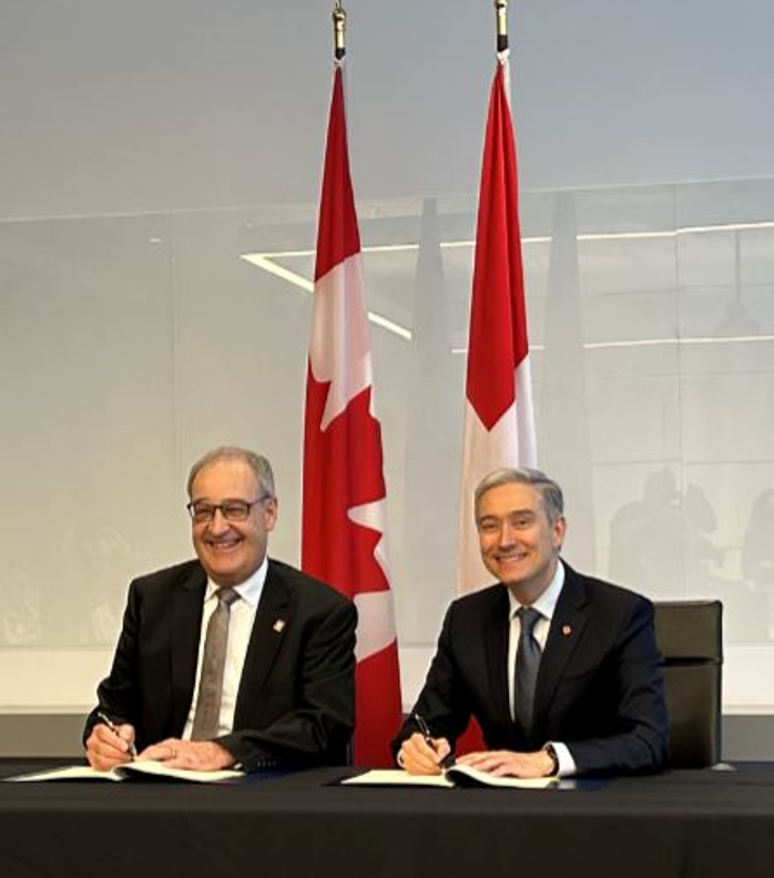 Signature of the Joint Statement on Science, Technology and Innovation, April 14, 2023 Montréal FC Guy Parmelin with François-Philippe Champagne, Canadian Minister of Innovation, Science and Industry